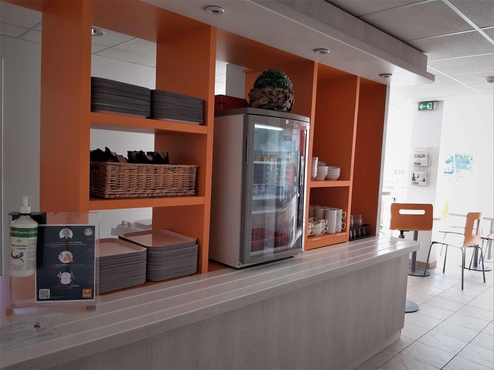 Roissy Hotel