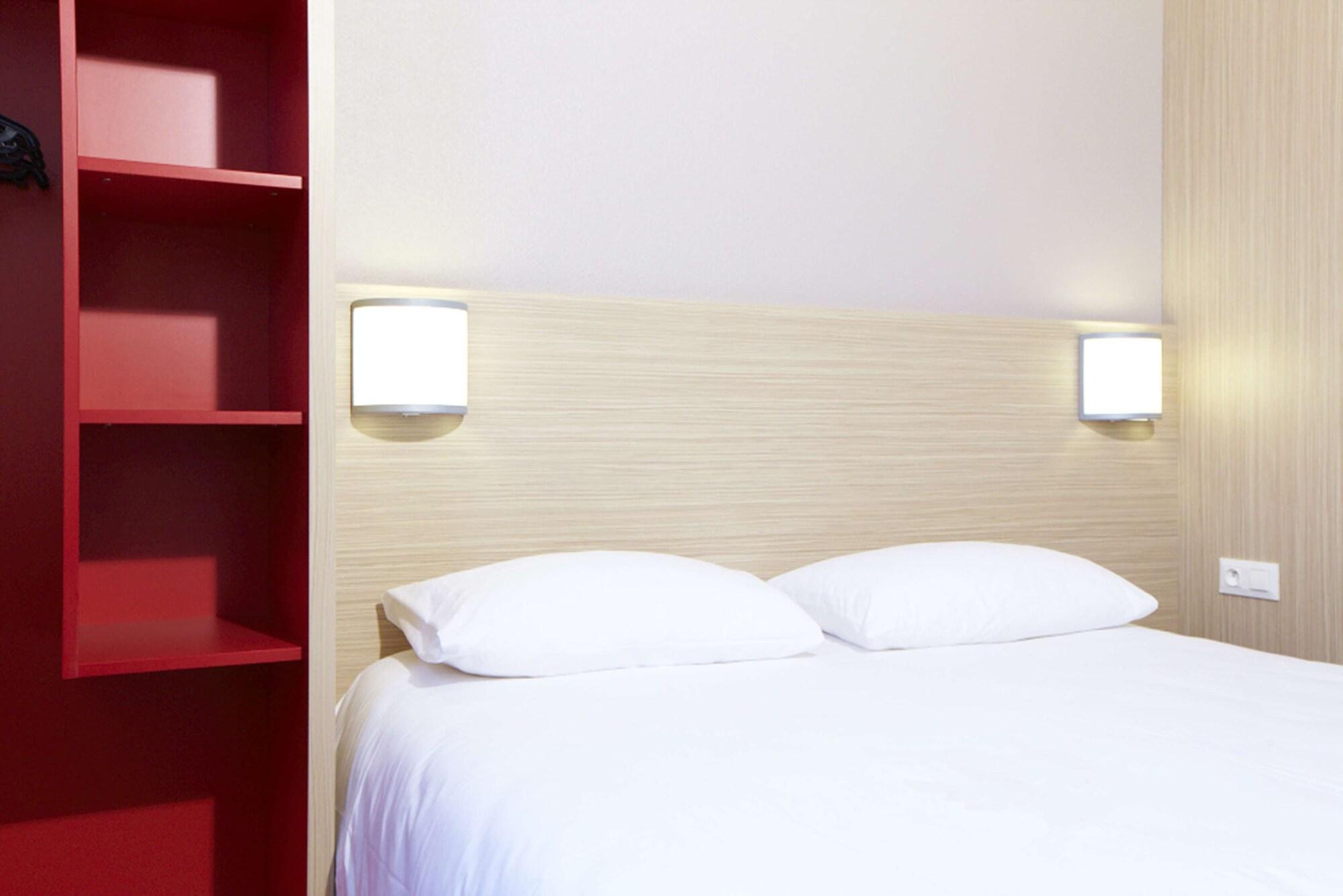 Roissy Hotel 3*