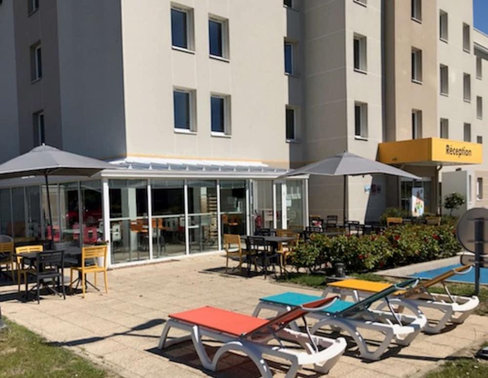 Roissy Hotel 3*
